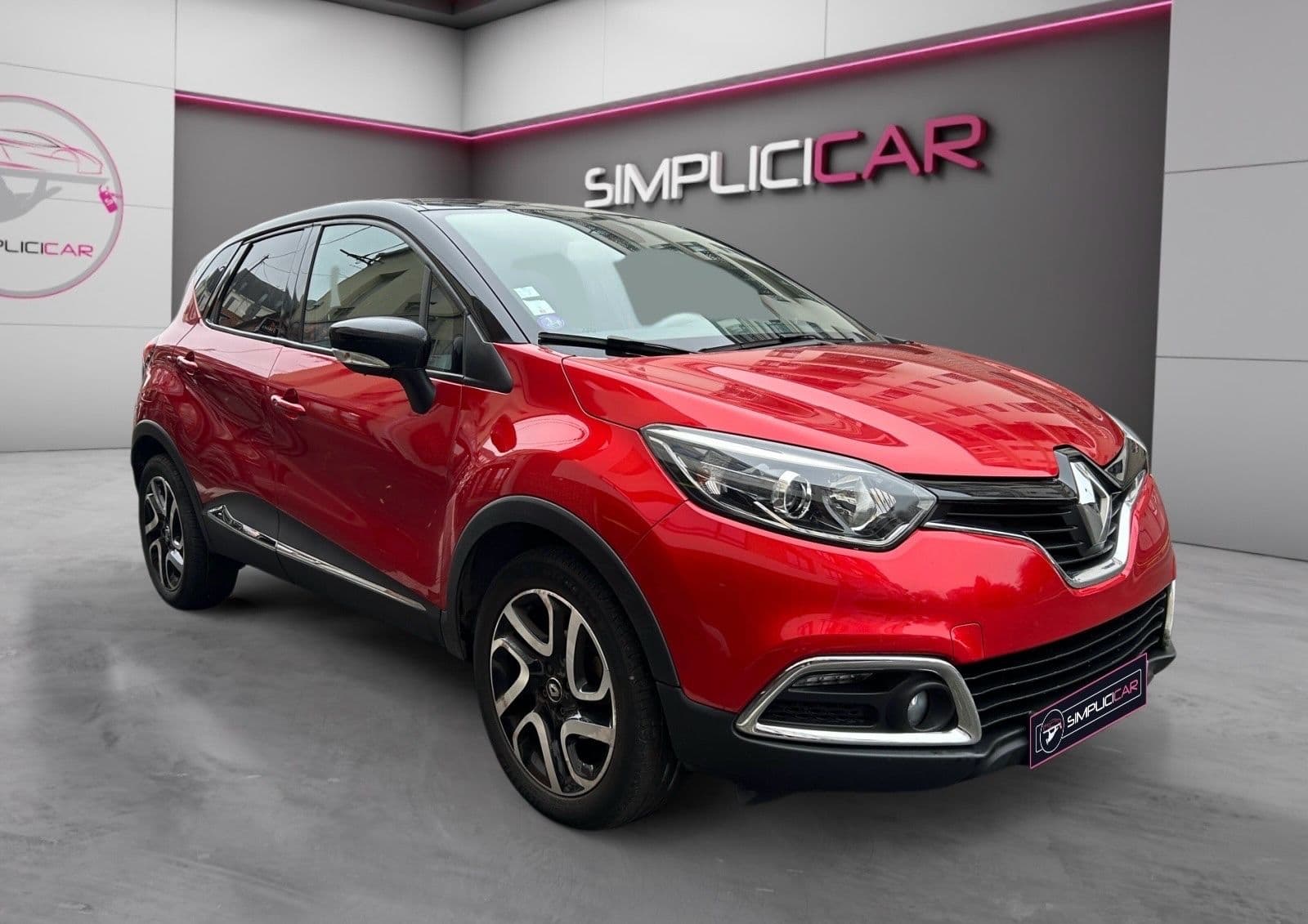 Lucas Carneiro - Vente Renault Captur rouge